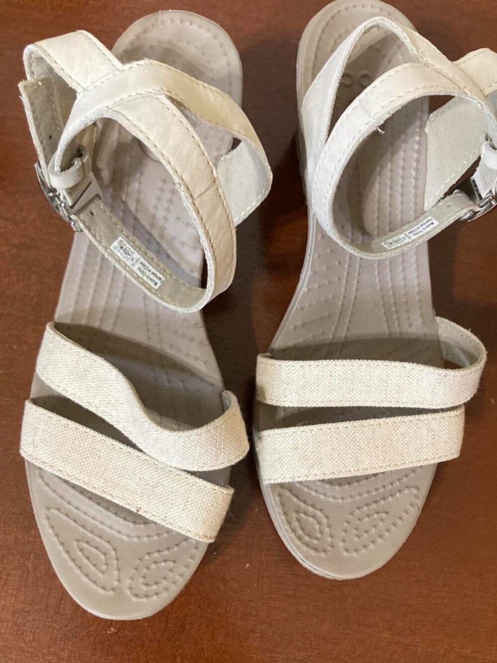 Crocs Wedge Sandal. size 9.   EUC